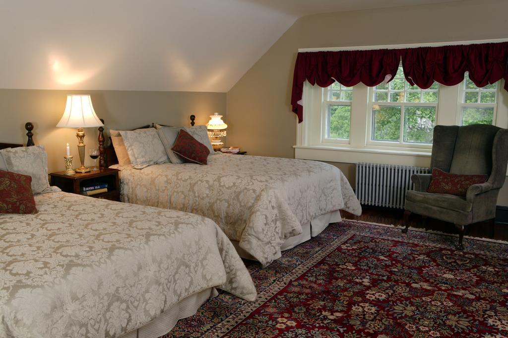Cameron Estate Inn Mount Joy 외부 사진